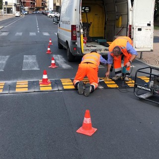 Albenga, nuovi impianti di videosorveglianza e dossi artificiali per limitare la velocità