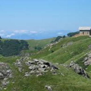 Parco del Beigua, sabato passeggiata dalla foresta del Deiva al lago dei Gulli