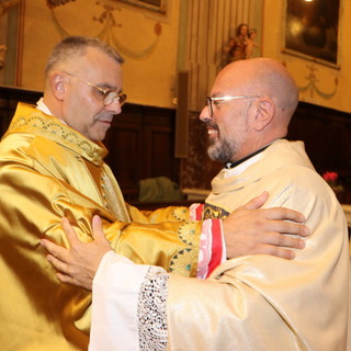 Monsignor Ennio Bezzone accolto nella parrocchia di Sant’Ambrogio ad Alassio