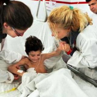 Savona: fino al venerdì 31 ottobre: “Mostra per i 20 anni di Emergency”