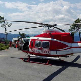 Biker soccorso nei boschi di Feglino: attivato l'elicottero Drago