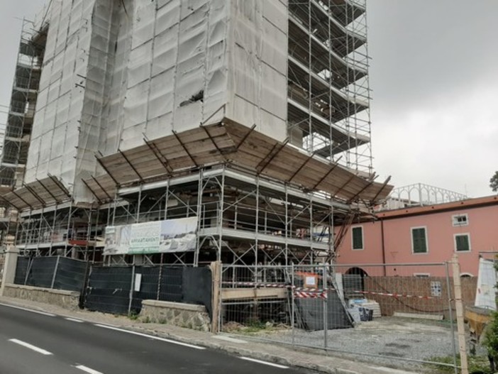 Celle, annullato dalla Provincia il permesso a costruire per l'ex albergo Pescetto