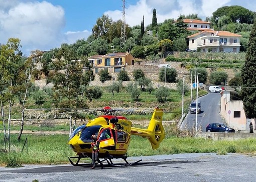 Scontro tra auto in A10 a San Bartolomeo al mare: diversi feriti, traffico in tilt