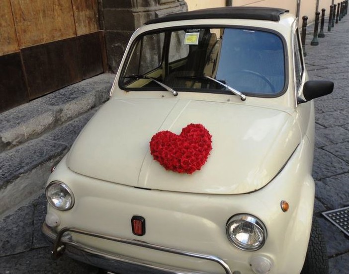 Savona, Villapiana festeggia San Valentino: bancarelle e raduno con Fiat 500 &quot;innamorate&quot;