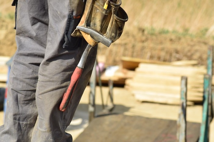 Si riducono le imprese in provincia di Savona, ma continuano a crescere quelle straniere