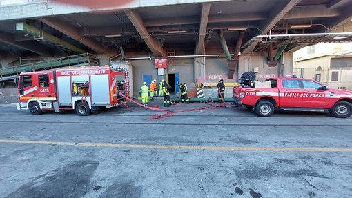 Savona, fiamme al silos granaglie Colacem: è un’esercitazione antincendio