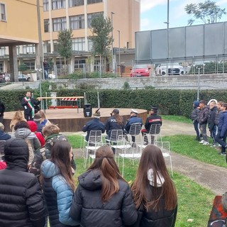 25 novembre, a Vado aperto lo sportello antiviolenza e posizionate tre cassette rosse (FOTO)