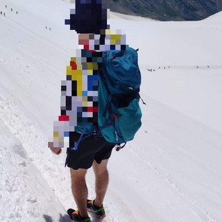 Escursionista in bermuda e scarpe non adatte sulla cima del Breithorn, soccorso alpino Liguria: &quot;Fondamentale indossare un abbigliamento adatto&quot;