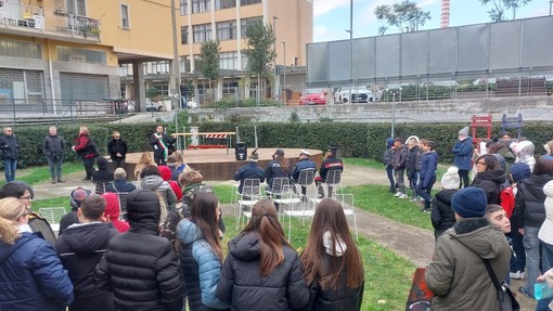 25 novembre, a Vado aperto lo sportello antiviolenza e posizionate tre cassette rosse (FOTO)