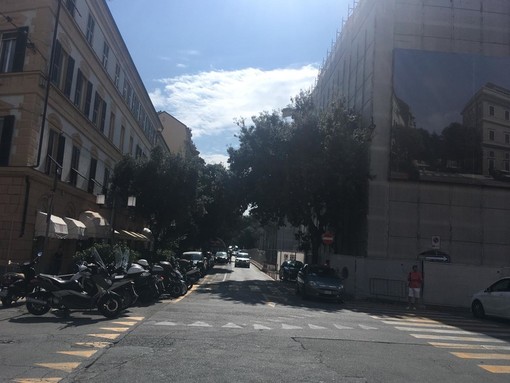 Savona, la piazza dell'ex San Paolo blocca la ristrutturazione di un dehors. Il titolare: &quot;Sono costretto a chiudere&quot;