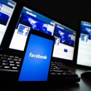 Facebook: pagine in tilt, problemi nella condivisione