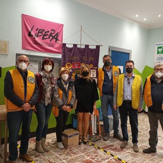 Lions Club Val Bormida dona materiale didattico all'Istituto Comprensivo di Millesimo