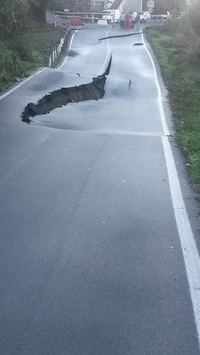 Smottamenti a Varazze, situazione critica nell'entroterra: chiusa la strada per la Ramognina