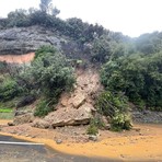 Maltempo, frana sull'Aurelia a Celle: chiusa momentaneamente la strada (FOTO)