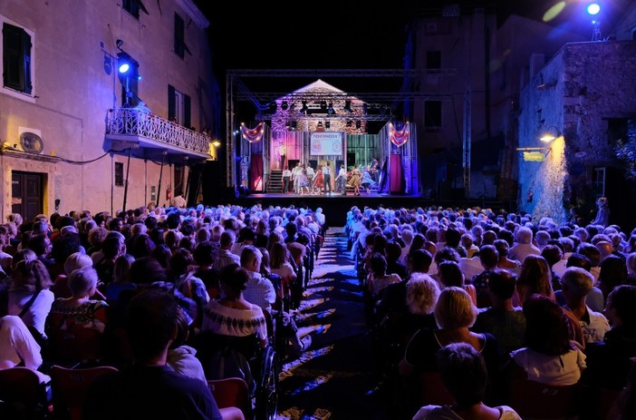 24 spettacoli e 11 prime nazionali: scalda i motori la 58esima edizione del &quot;Festival Teatrale di Borgio Verezzi&quot;