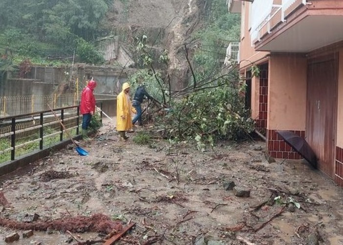 Maltempo, cos'è il downburst, il fenomeno legato ai temporali che rischia di colpire la Liguria