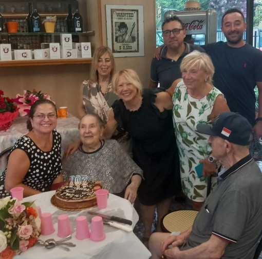 Albisola celebra i 102 anni di Francesca &quot;Fanny&quot; Africano