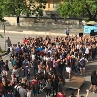 Ultimo giorno di scuola all'Istituto &quot;G. Falcone&quot; di Loano