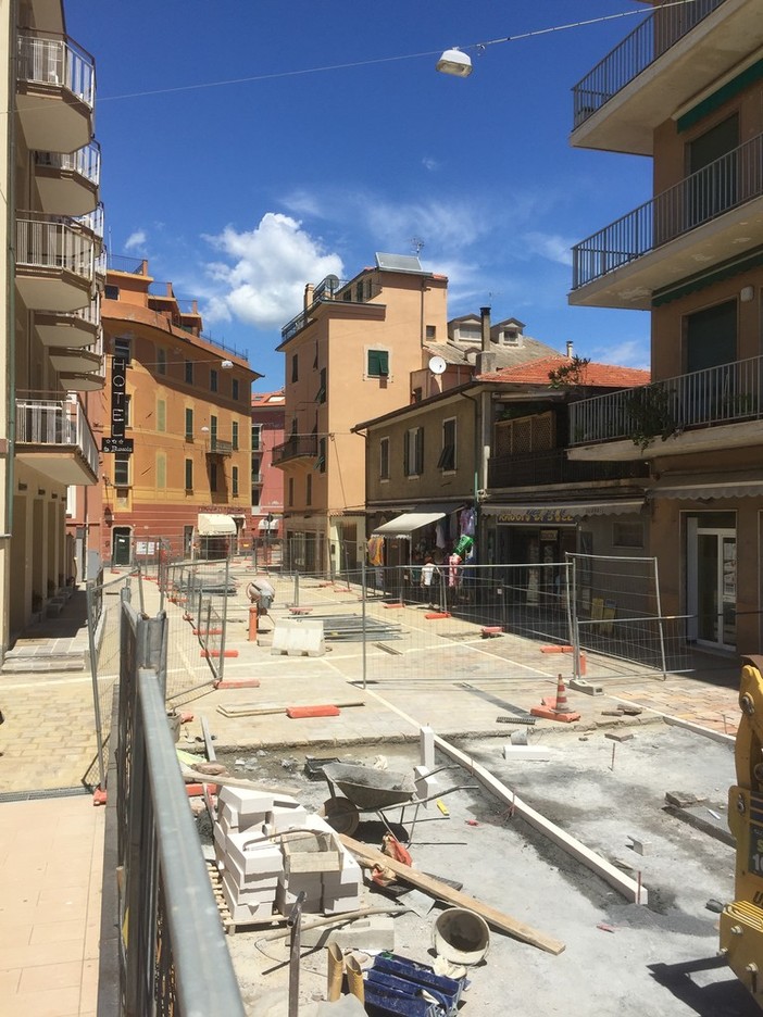 Finalborghesi &quot;perplessi&quot; per la chiusura al traffico veicolare di via Drione a Finalpia