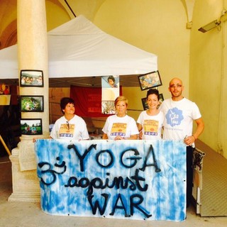 &quot;Yoga against war&quot; partecipa a &quot;Finale for Nepal&quot;