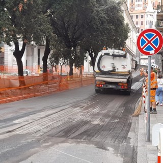 Savona, asfaltature in via Famagosta. Rallentamenti e disagi al traffico in centro