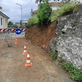 Rocchetta Cairo, frana in via Malfettani, strada sgomberata