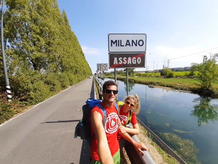 Da Varazze a Milano a piedi per Dynamo Camp: dopo 5 giorni Filippo e Francesca arrivano al Duomo