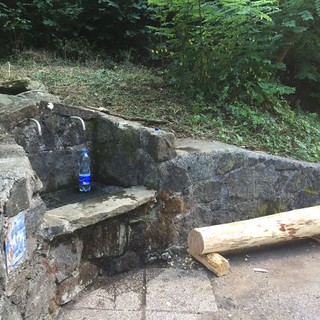 Giusvalla, nuova vita per la fontana dei &quot;Perron&quot;