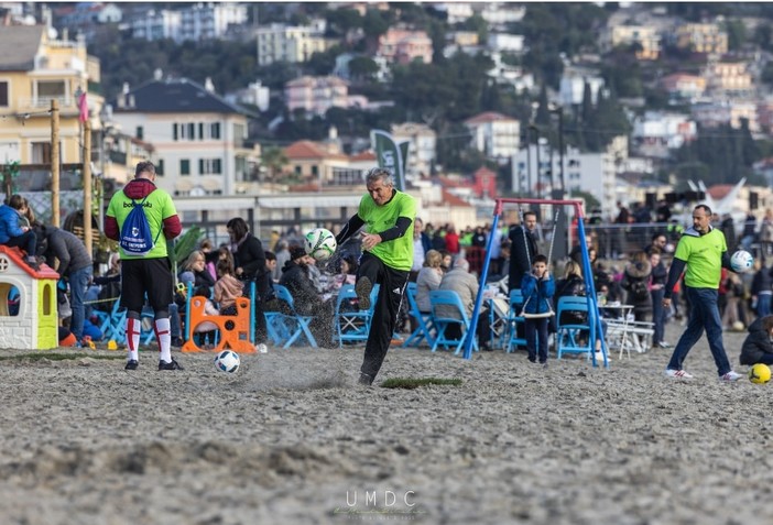 &quot;Footgolf in spiaggia&quot; ad Alassio, torna il grande evento benefico dell'Epifania