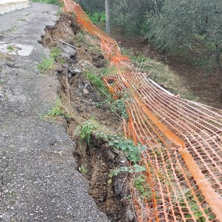 Savona: cede la strada, per un tratto di via della Vignetta chiusura urgente a pedoni e mezzi