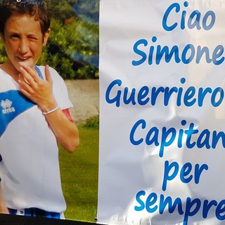 Albenga dà l'ultimo saluto a Simone Canetto: &quot;Ciao Simone... Guerriero 98 Capitano per sempre&quot; (FOTO e VIDEO)