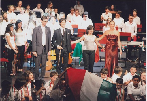 Concerto Estate: la scuola media Guidobono al Chiabrera