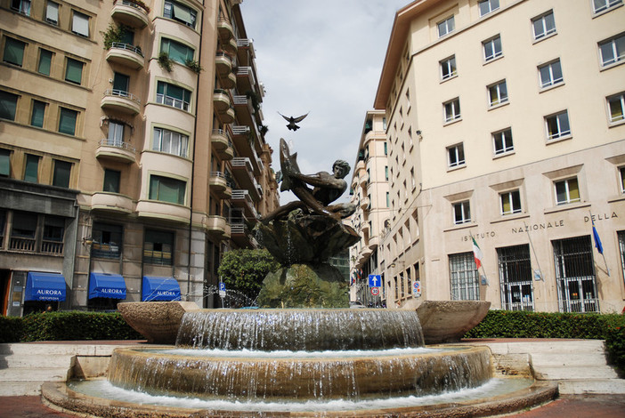 Savona, via ai lavori per la riqualificazione della fontana del pesce