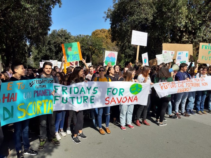 Savona, oltre 3000 giovani alla marcia sul clima &quot;Fridays For Future&quot; (FOTO E VIDEO)