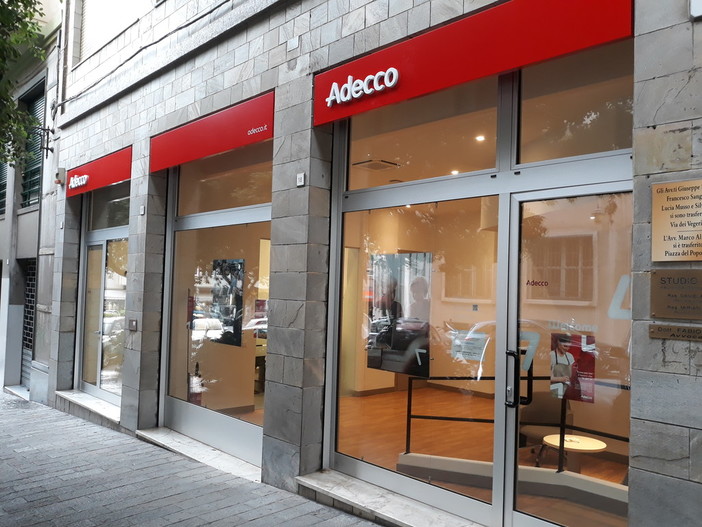 Savona, la storica filiale Adecco si rinnova: nuova sede in corso Italia