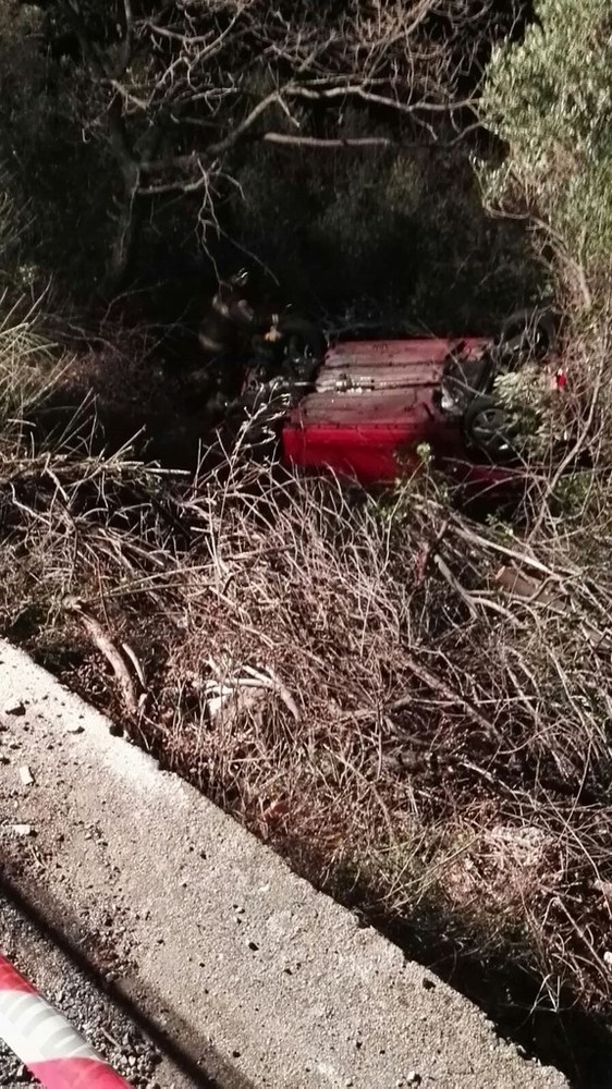 Borgio, auto in una scarpata in via Nazario Sauro: conducente illeso