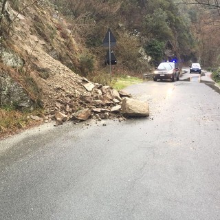 Stella, chiusa la Sp 2 in località Cartiera per caduta di massi