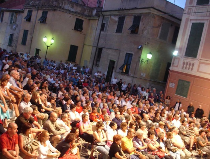 La scrittrice Lidia Ravera inaugura la rassegna &quot;Parole ubikate in mare&quot;