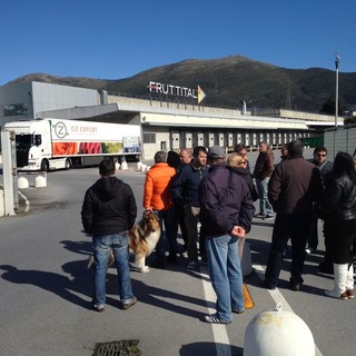 Fruttital, potrebbe non esserci la copertura finanziaria per la cassa integrazione: lavoratori a zero euro