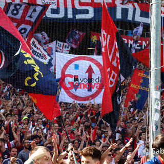 Multato per aver appiccicato gli adesivi della sua squadra, il Genoa Club Savona: &quot;Pronti a pagargliela&quot;