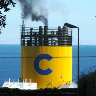 Banchine elettrificate a Vado Ligure e Savona? Cuneo (Italia Nostra): &quot;Darebbero lavoro al gruppo a gas della Tirreno Power&quot;