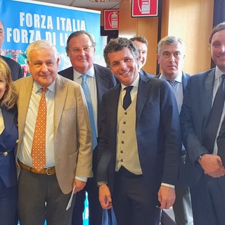 La squadra regionale dei coordinatori presentata oggi (foto tratta dal profilo dell'onorevole Cassinelli)