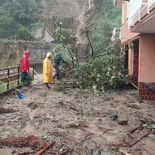 Maltempo, cos'è il downburst, il fenomeno legato ai temporali che rischia di colpire la Liguria