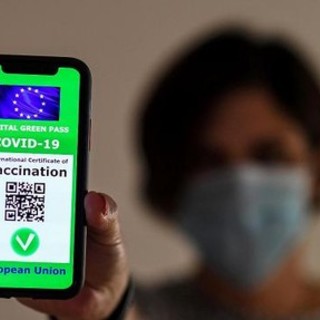 Green Pass, arrivano i chiarimenti del Viminale: gli esercenti potranno controllare l'identità solo in caso di incongruenze