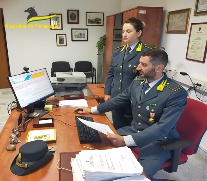 Reddito di cittadinanza, 16 furbetti incastrati dalla Guardia di Finanza