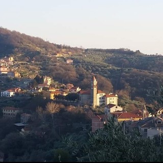 Uno scorcio della contrada Bracciale, a Gorra (Finale Ligure)