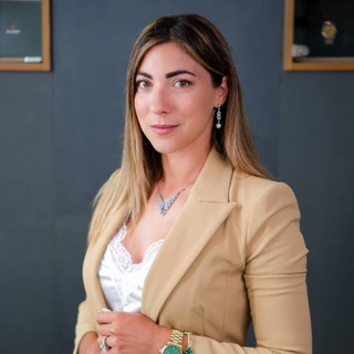 Giorgia Silvestri (Conte Orologi), imprenditrice  ed esperta di orologeria, si rivolge ai suoi follower per scoprire quali orologi vorrebbero lasciare in eredità ai propri figli