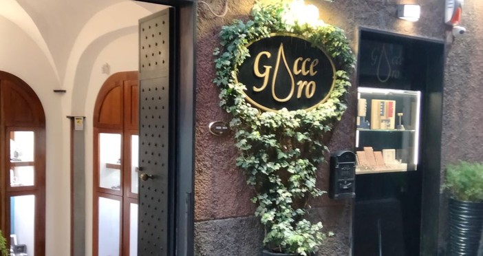 Gocce Oro, restyling per la gioielleria di Vado Ligure: il luogo ideale per regali di Natale preziosi e unici