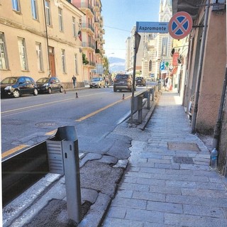 Savona, via al posizionamento di un cordolo per sostituire il guardrail di Zinola (FOTO)