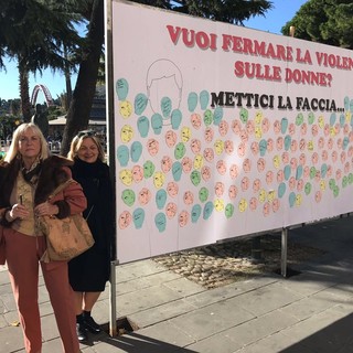 Albenga dice 'no' alla violenza sulle donne: raccolte migliaia di firme in piazza del Popolo